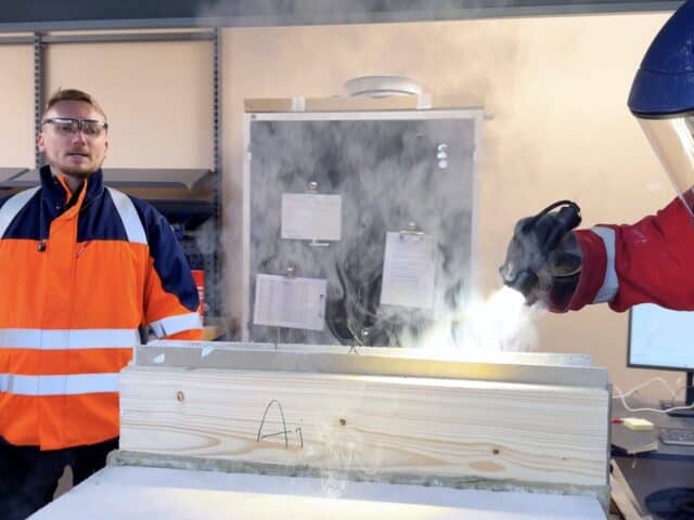 live furnace test iso834